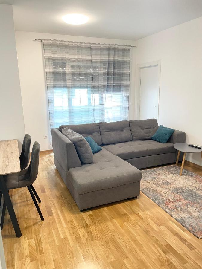 Apartment Diana Zara Parking Free Kültér fotó