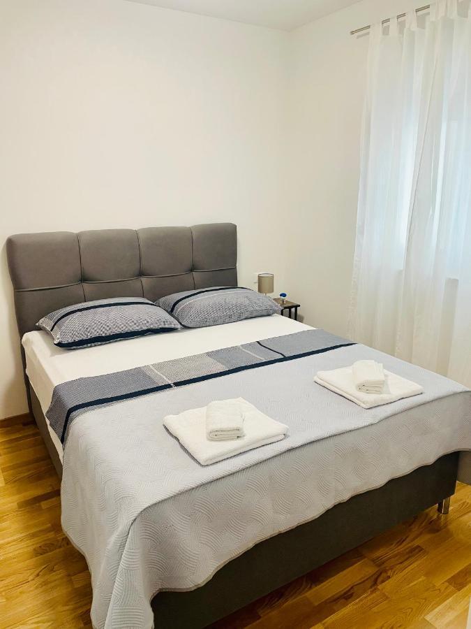 Apartment Diana Zara Parking Free Kültér fotó